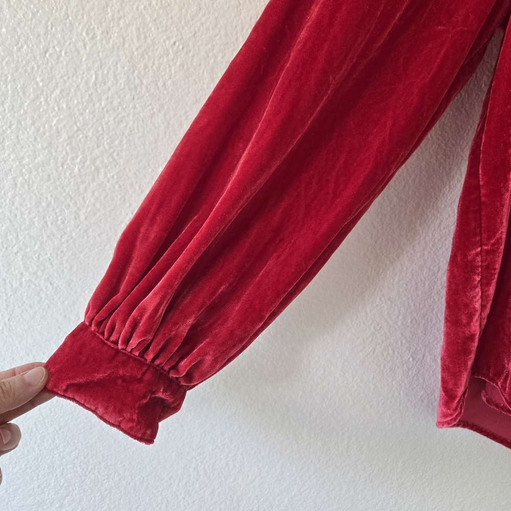 Anthropologie Pilcro Puff-Sleeved Velvet Buttondown Red‎ / Rouge  Size Medium MP - Picture 6 of 16